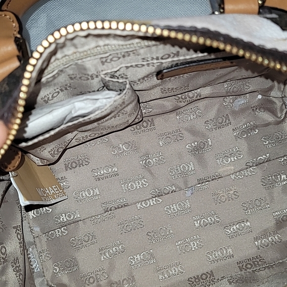 Micheal kors handbag - Picture 3 of 3